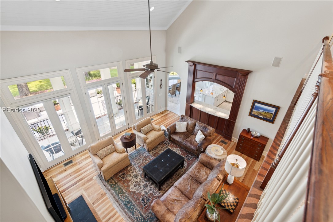 71 Lexington Dr