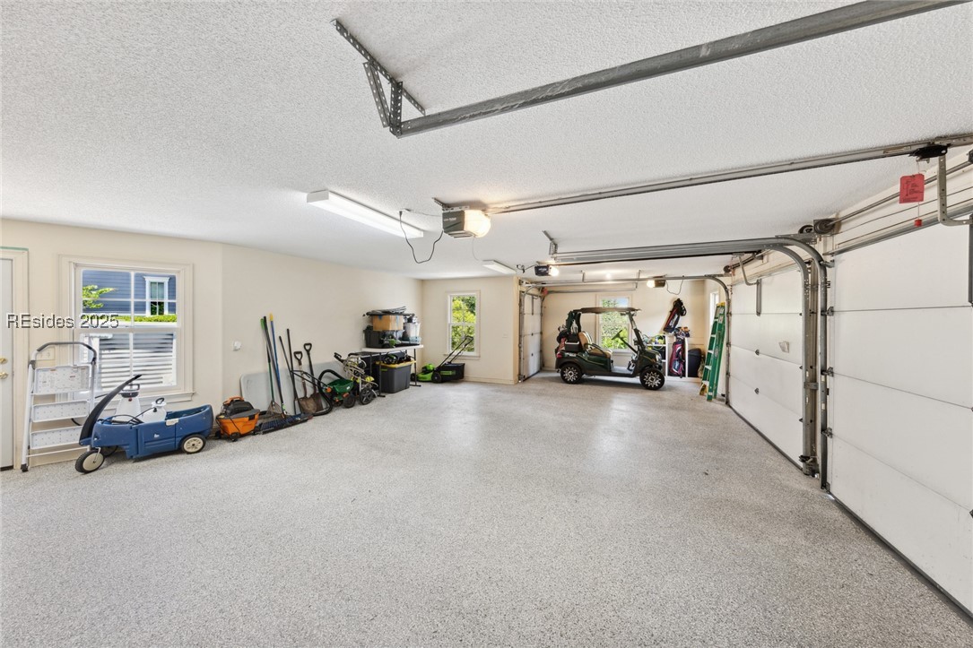71 Lexington Dr