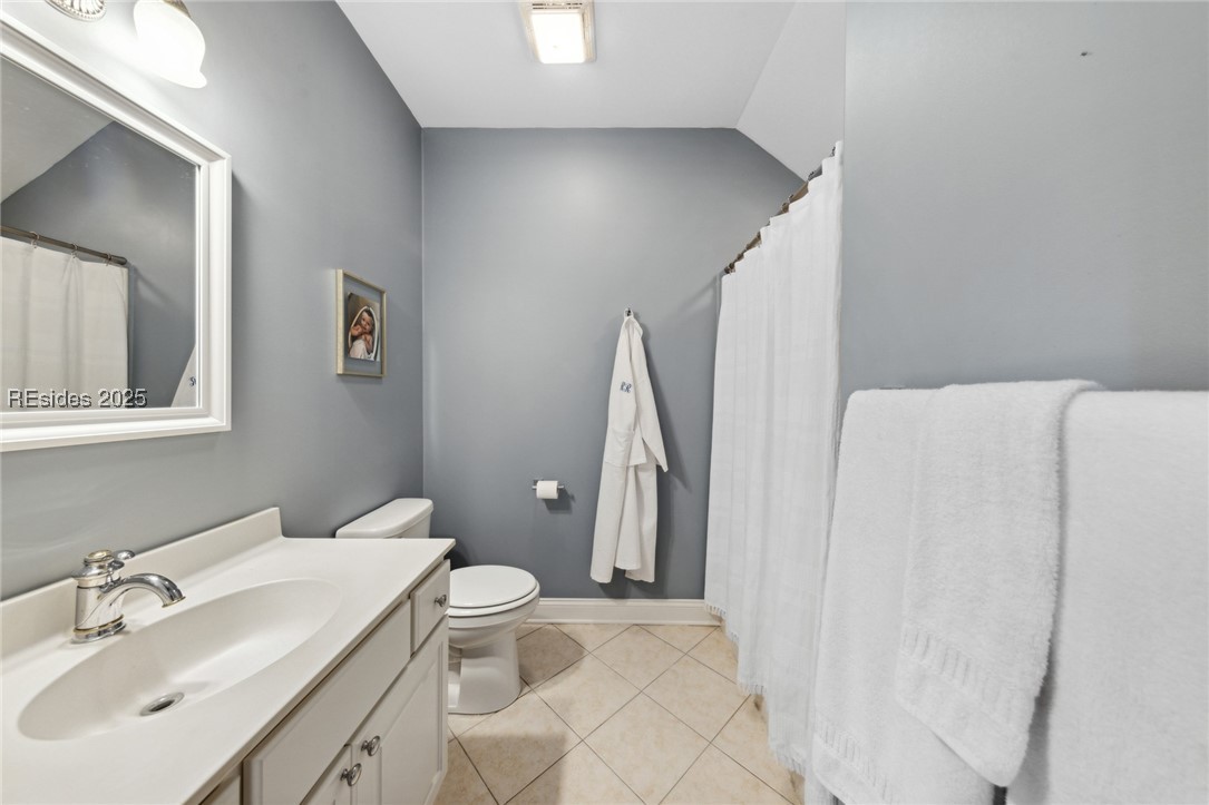 71 Lexington Dr