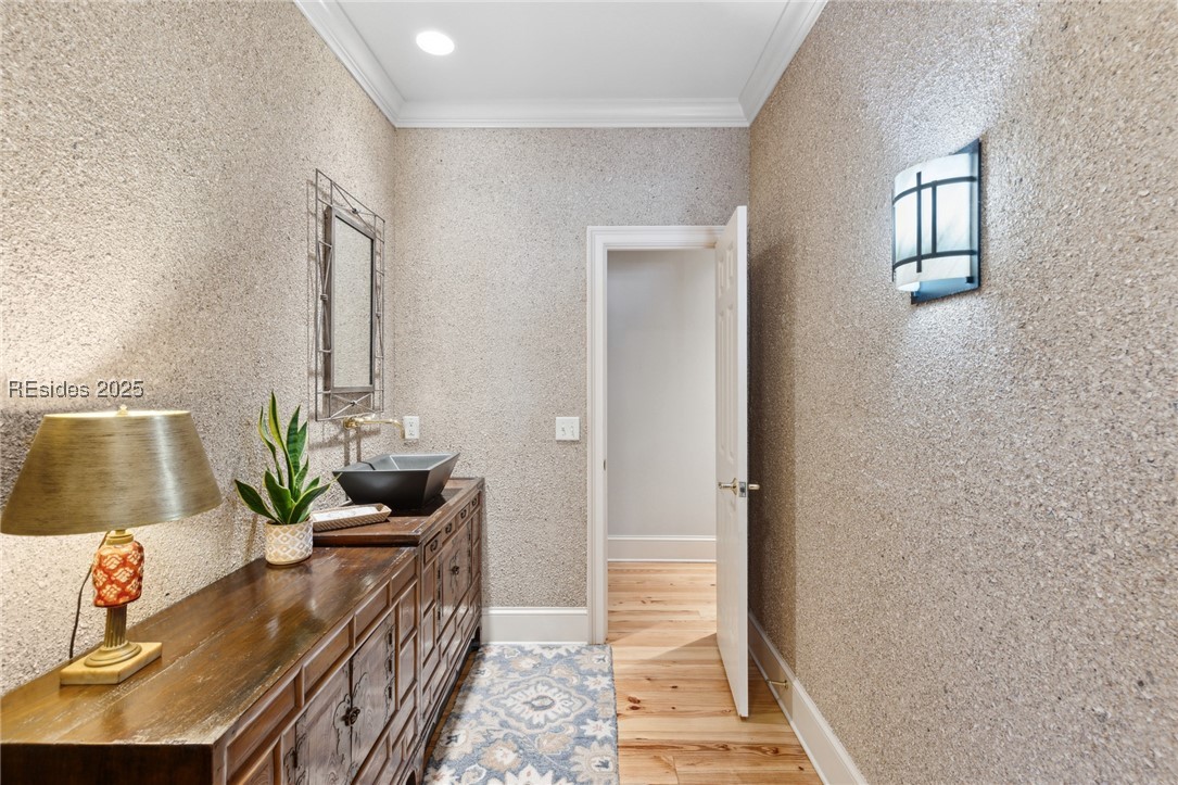 71 Lexington Dr