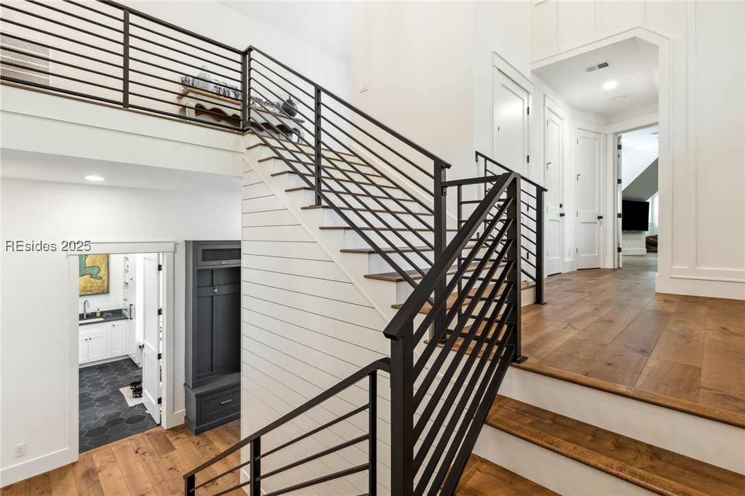 5 Twin Pines Road