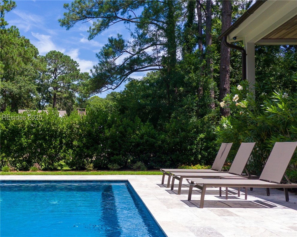 5 Twin Pines Road