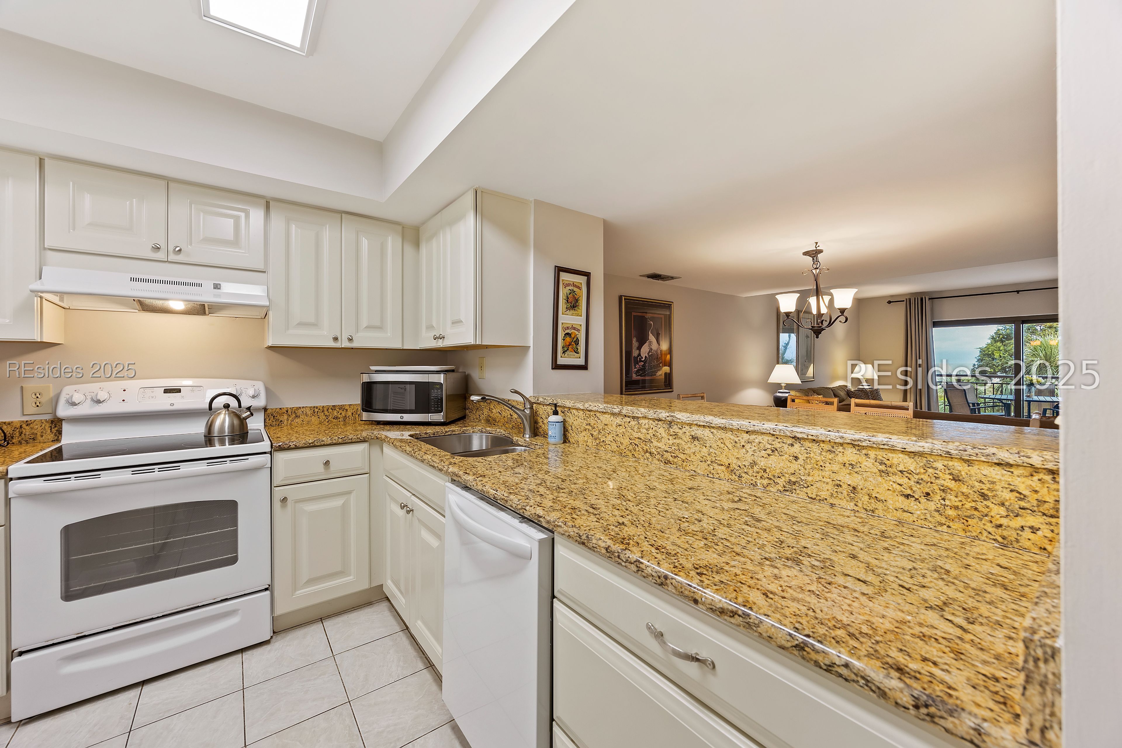 11 S Forest Beach Drive Unit: 323