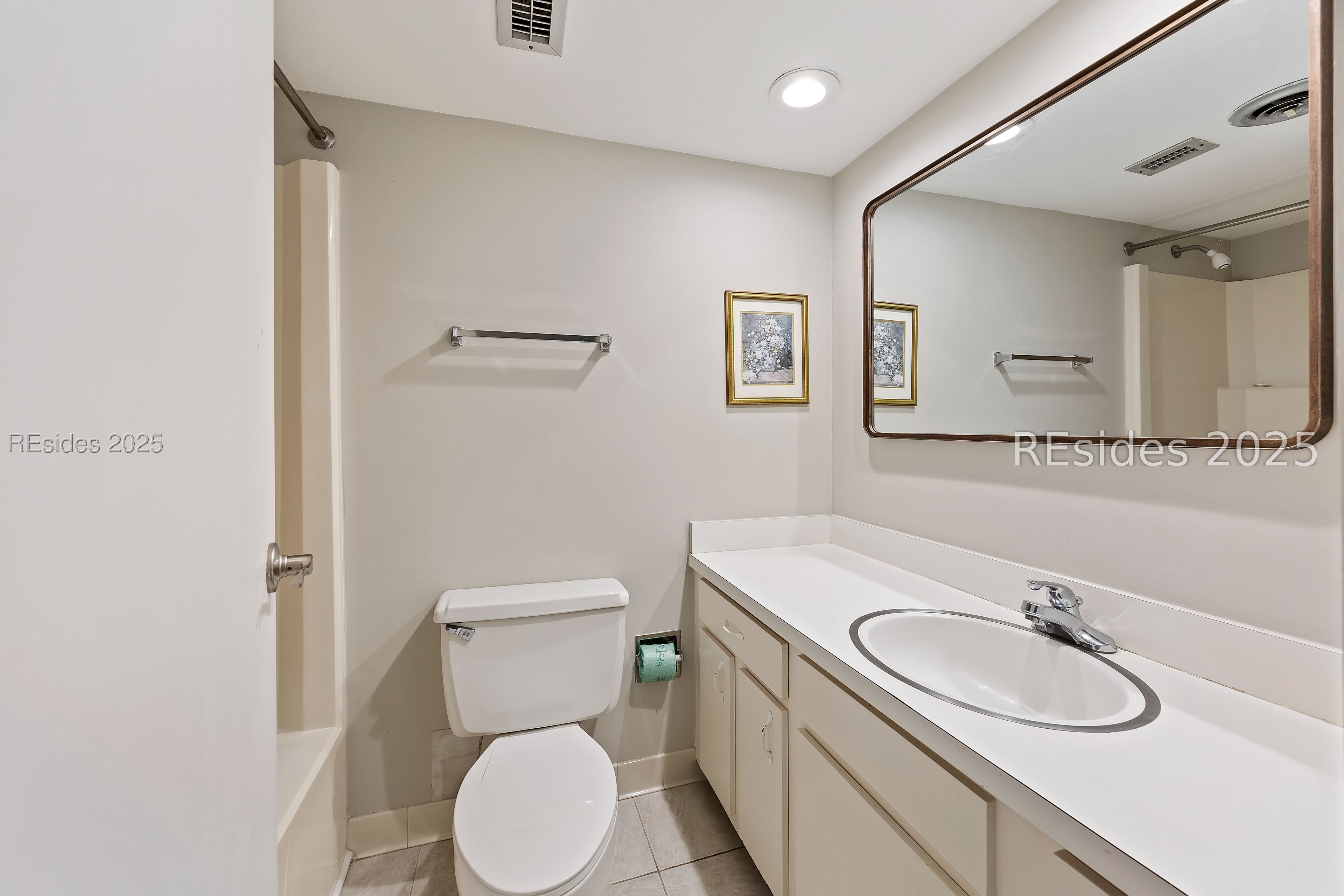 11 S Forest Beach Drive Unit: 323