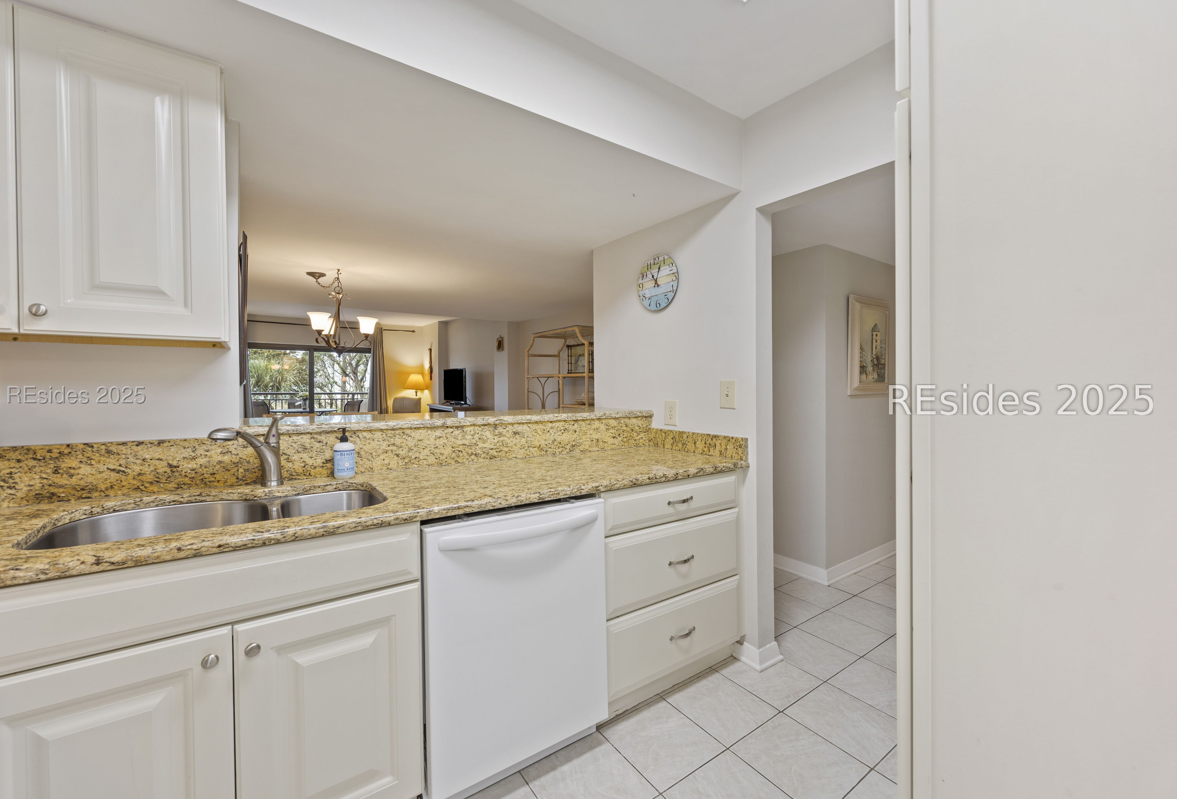 11 S Forest Beach Drive Unit: 323
