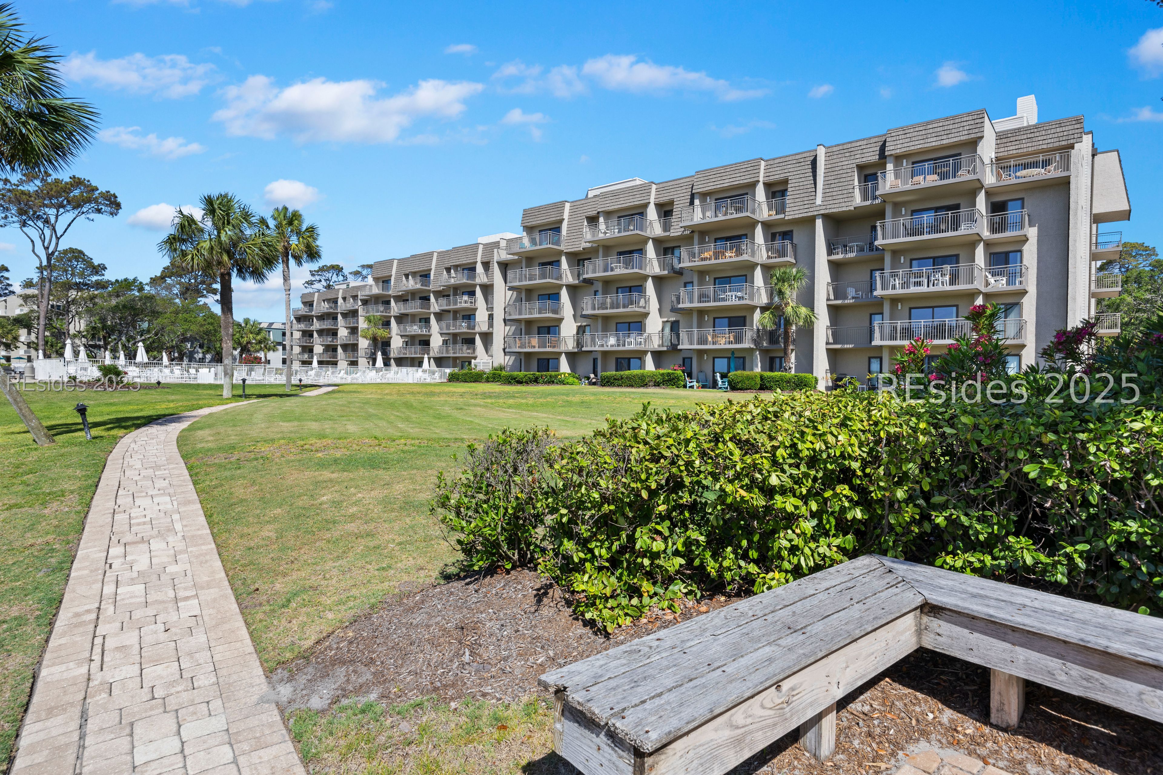 11 S Forest Beach Drive Unit: 323
