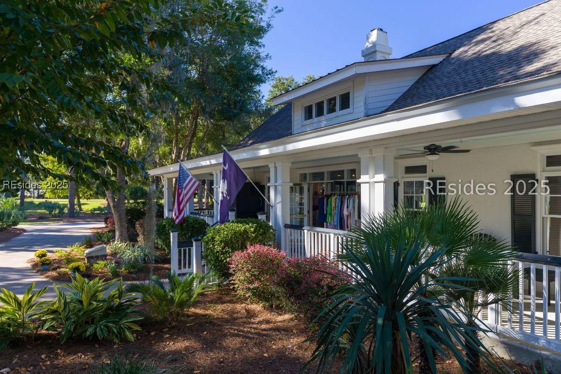 664 Colonial Drive