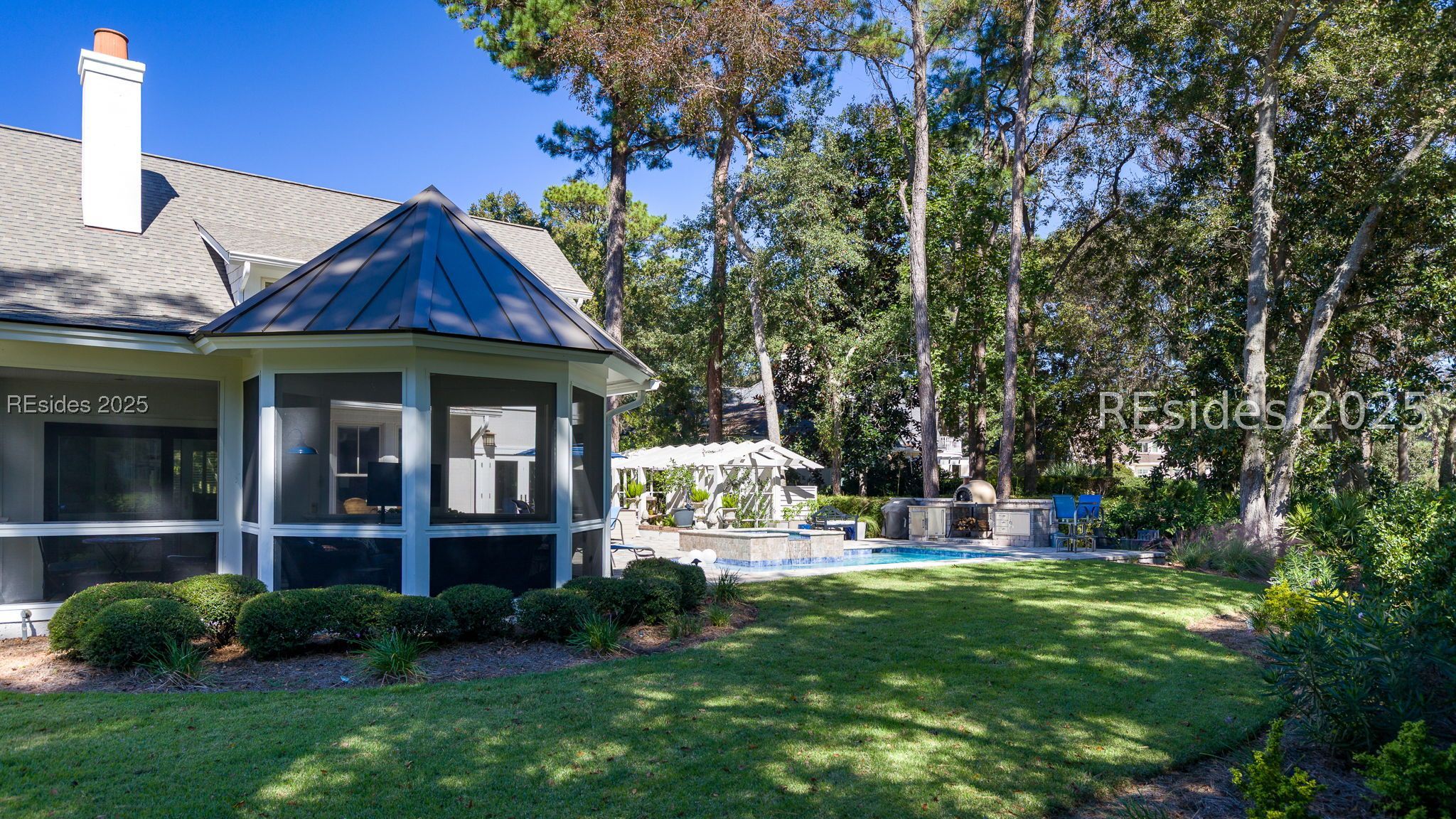 664 Colonial Drive