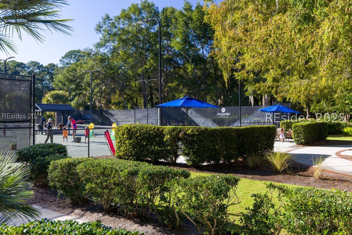 664 Colonial Drive