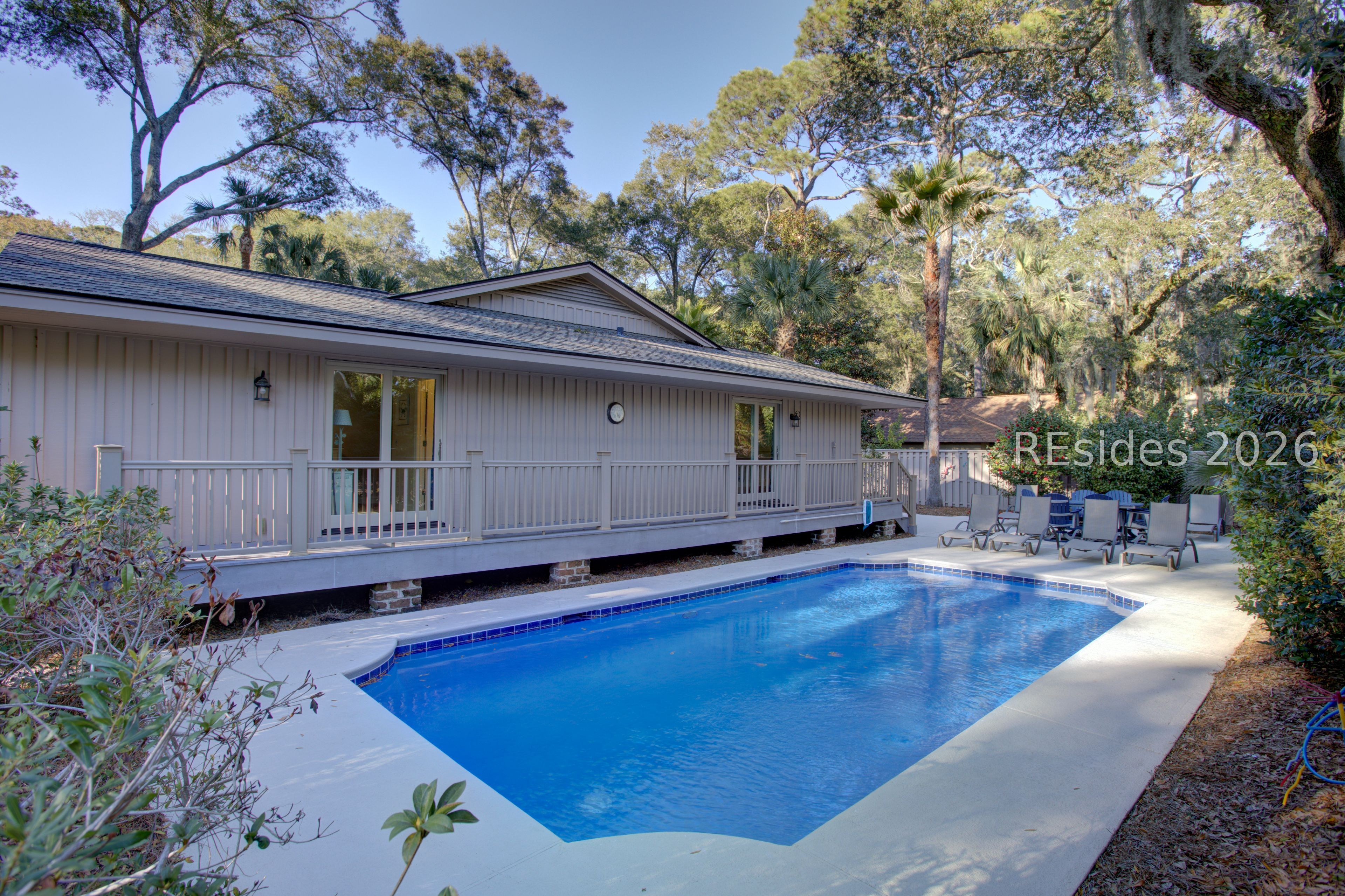 16 Baynard Cove Road