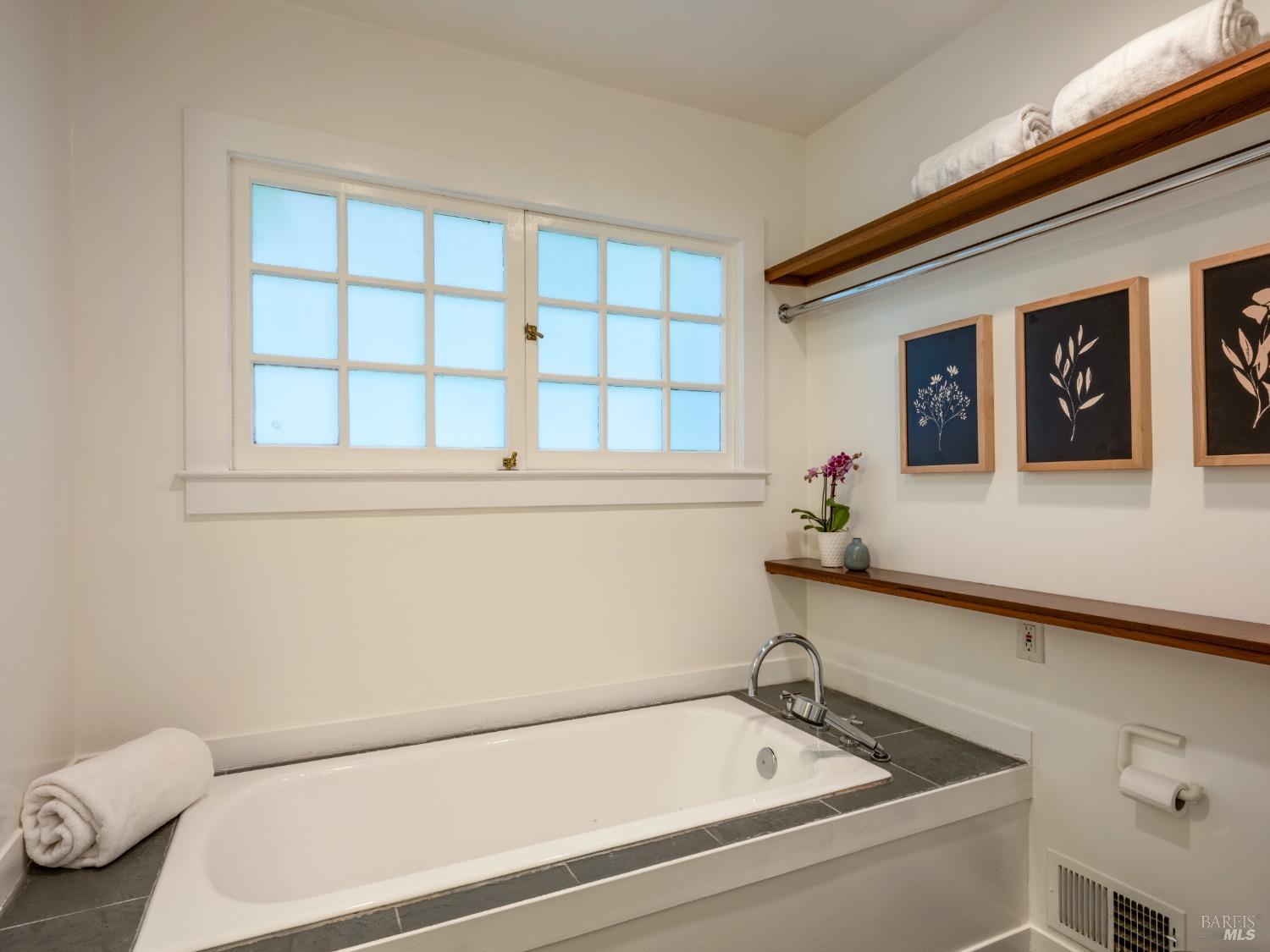 19 Lower Alcatraz Pl