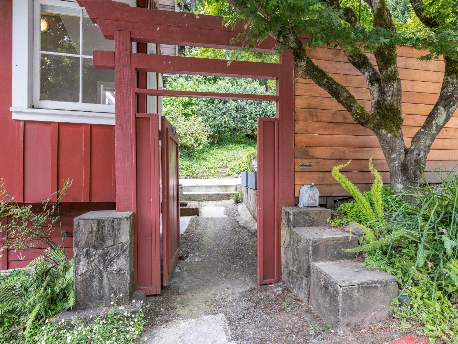 19 Lower Alcatraz Pl