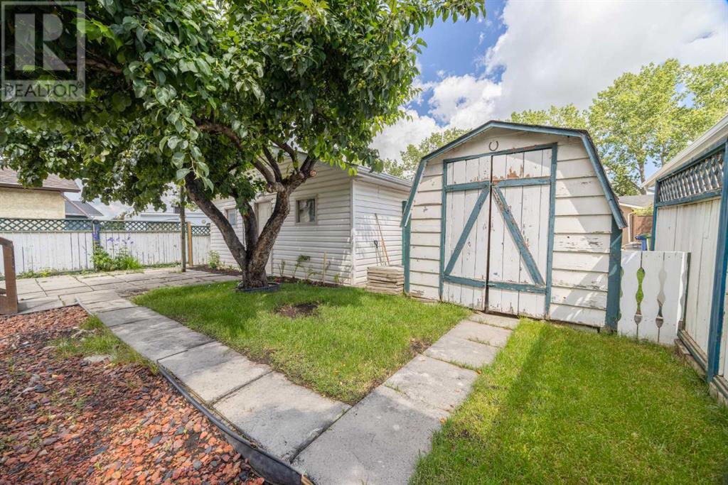 40 Aspen Crescent SE