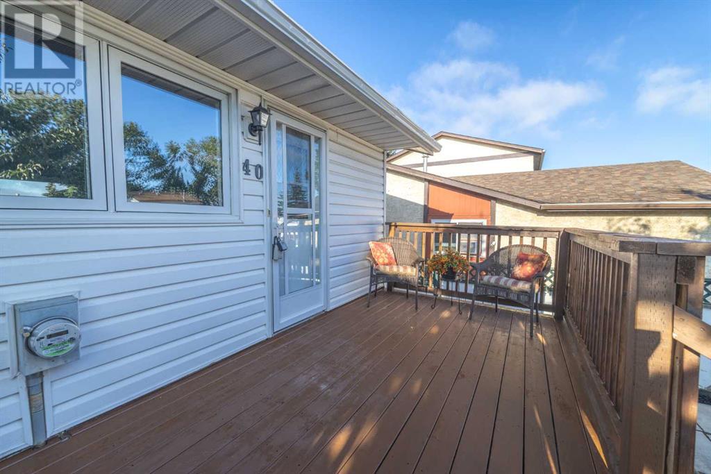 40 Aspen Crescent SE