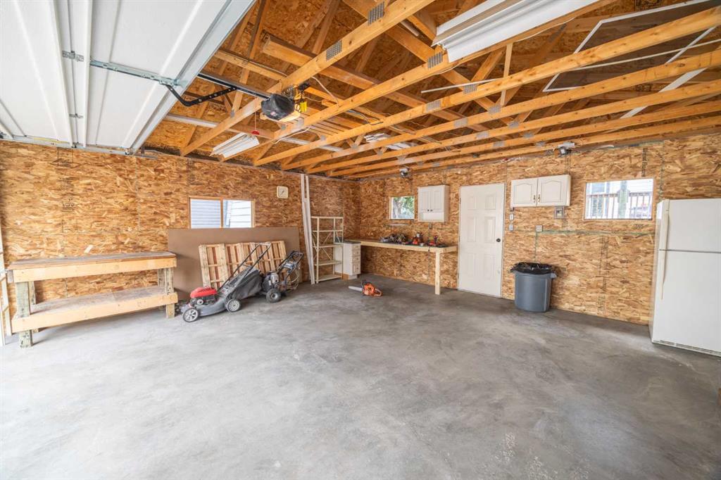 40 Aspen Crescent SE