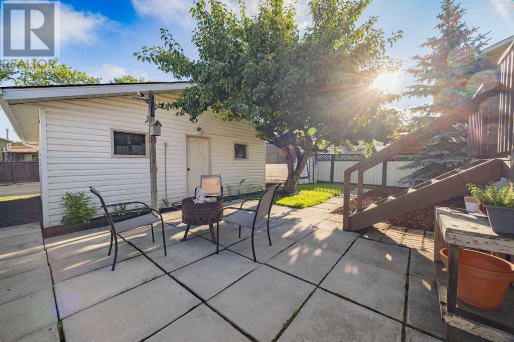 40 Aspen Crescent SE