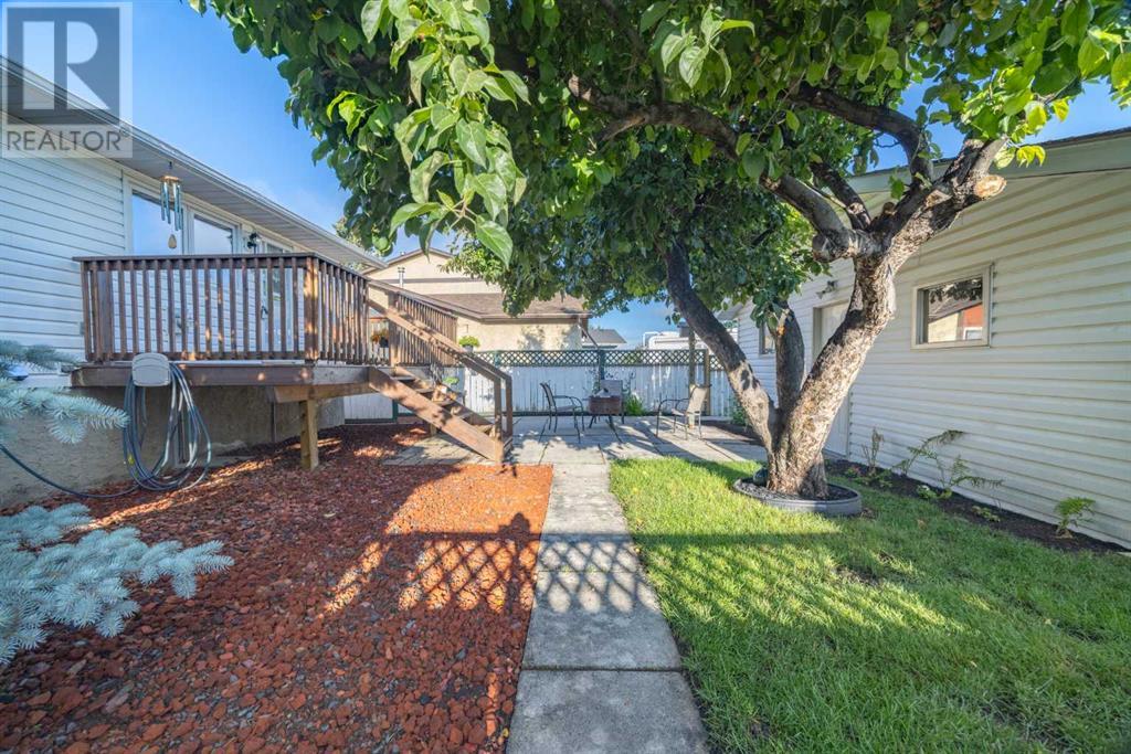 40 Aspen Crescent SE