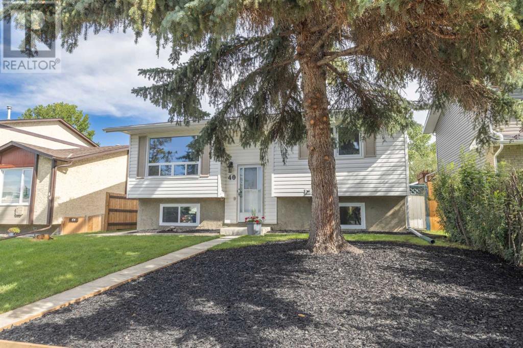 40 Aspen Crescent SE