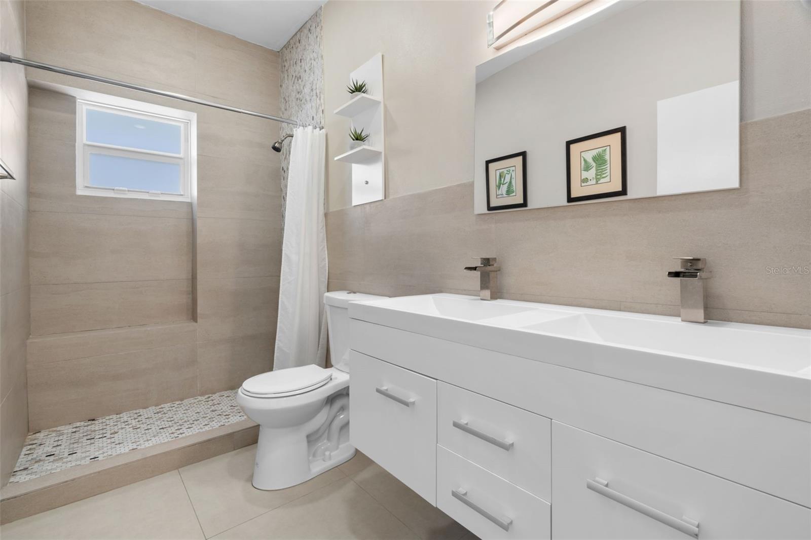 40 PASEO LA BALANDRA CERRO GORDO