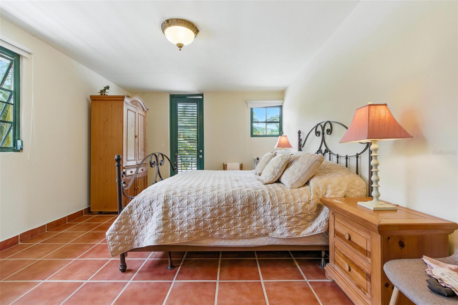 6 HACIENDA MARGARITA