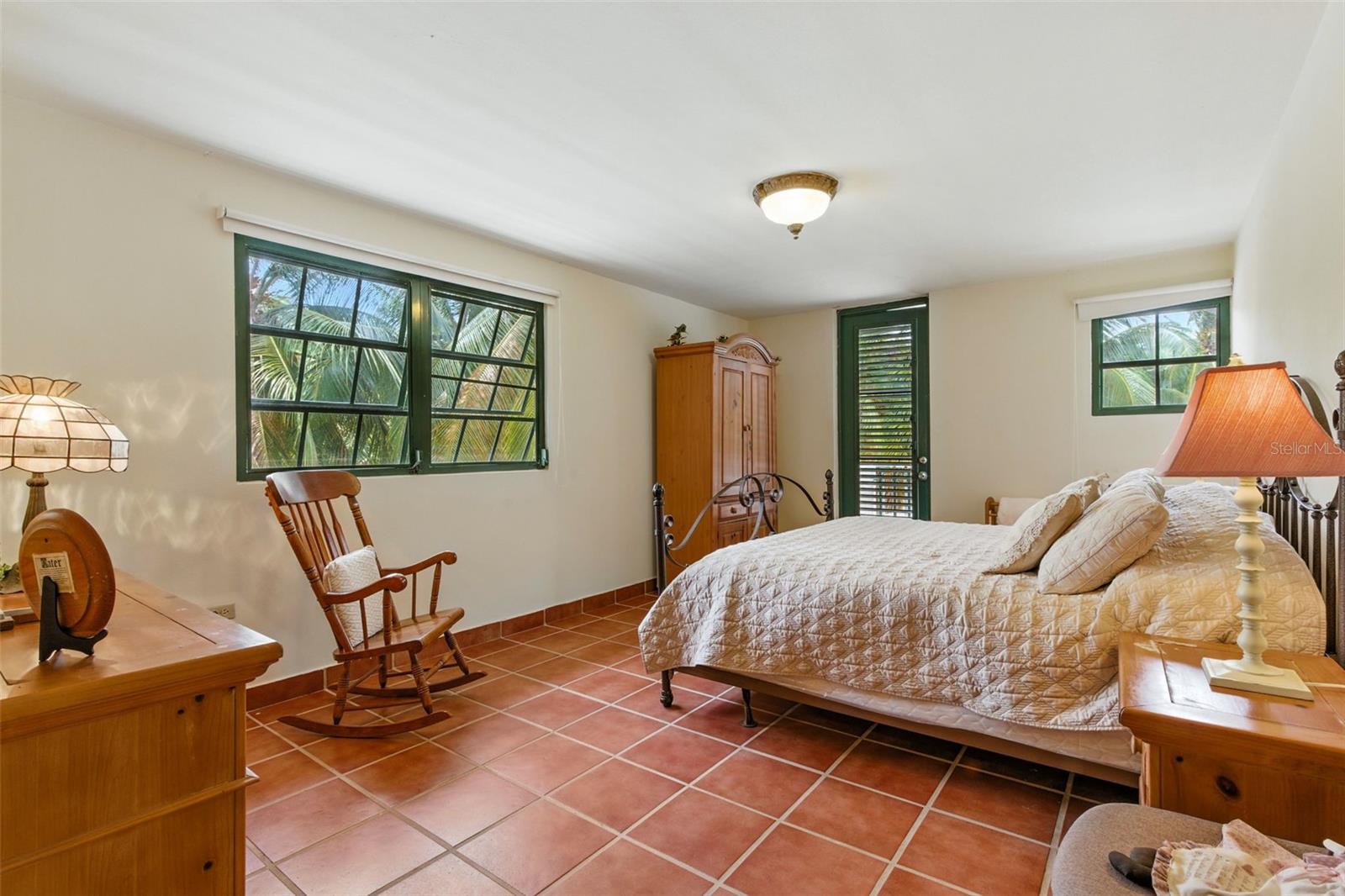 6 HACIENDA MARGARITA