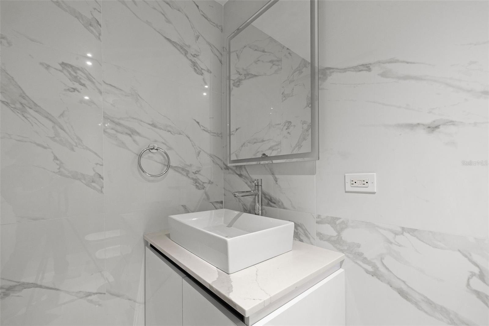 1010 CALLE ORQUID #1106