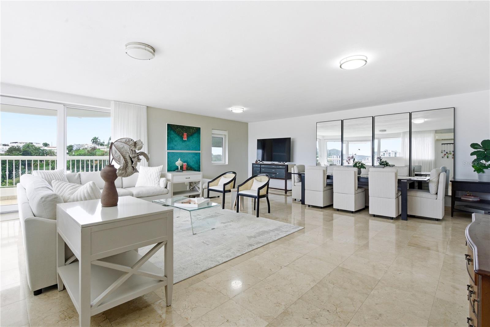 1010 CALLE ORQUID #704