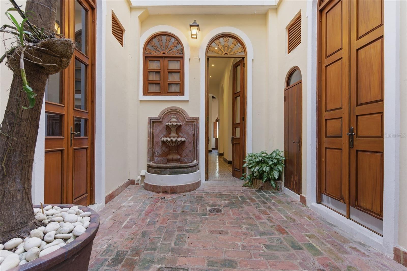 65 CALLE SAN FRANCISCO