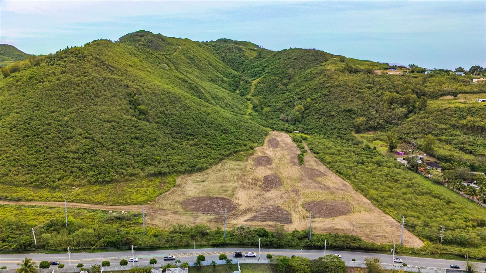 PR-153 KM 10.7 BO. RIO JUEYES