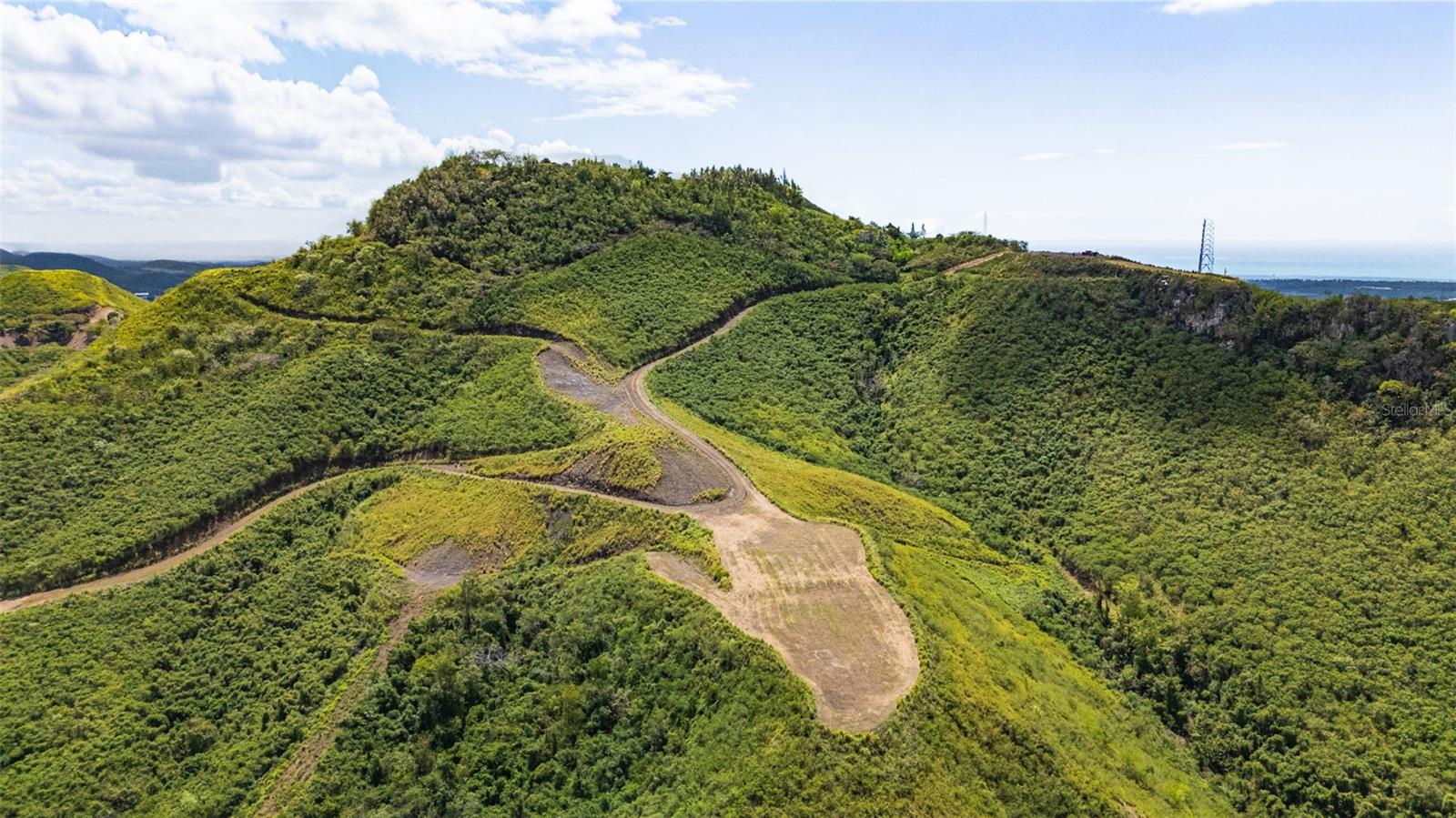 PR-153 KM 10.7 BO. RIO JUEYES