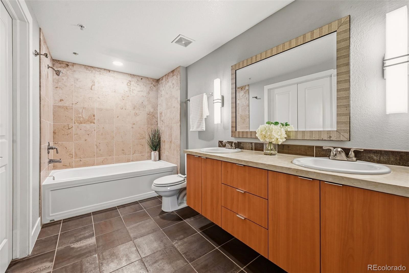 2240 N Clay Street Unit: 204