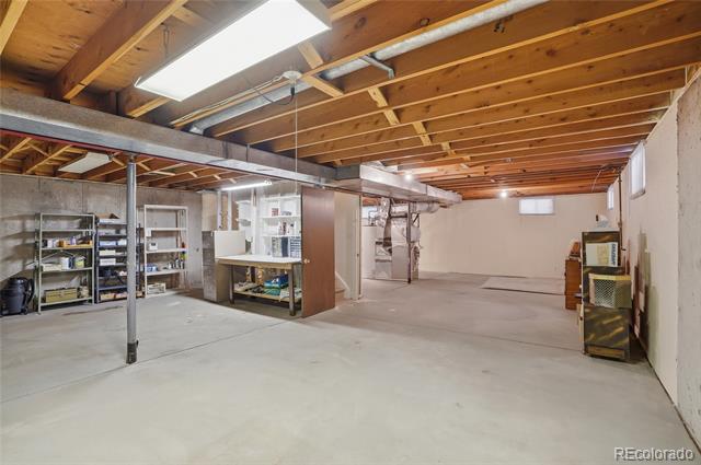 522 E Caley Drive