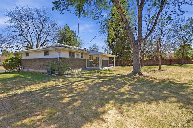 522 E Caley Drive