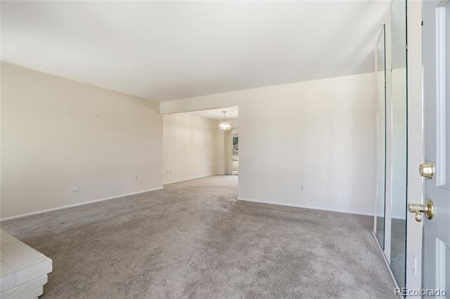 522 E Caley Drive
