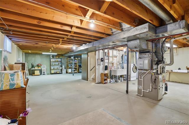 522 E Caley Drive