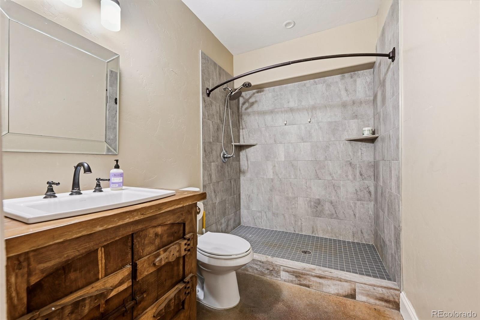 45330 Valdonna Circle