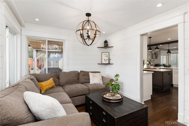 1738 Jules Court