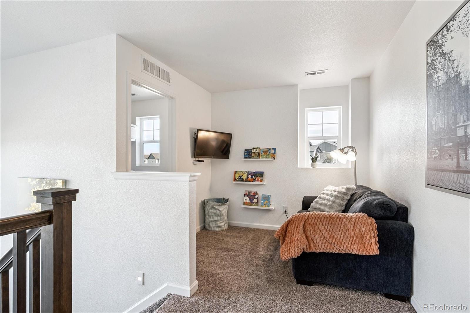 629 N Waterloo Court