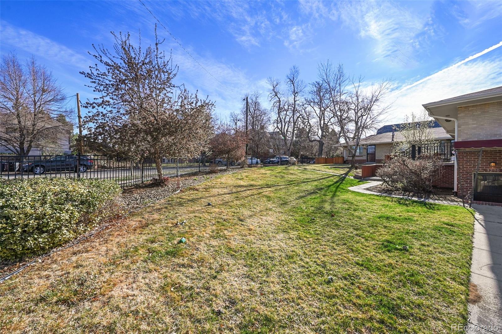 3286 W Fairview Place