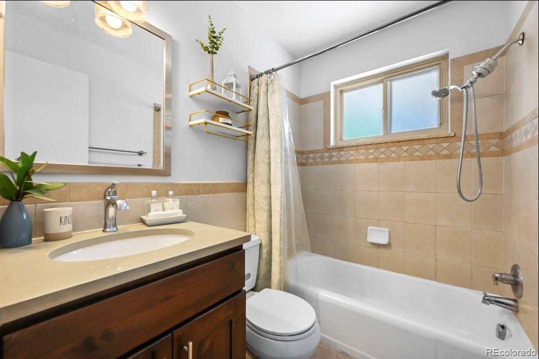 3286 W Fairview Place