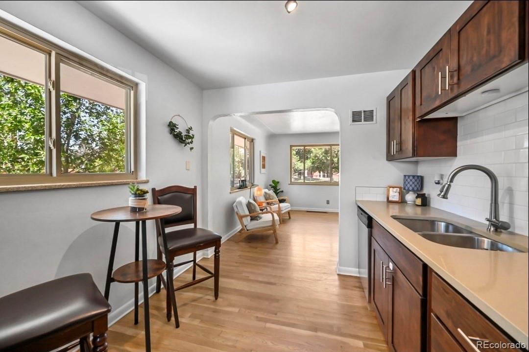 3286 W Fairview Place