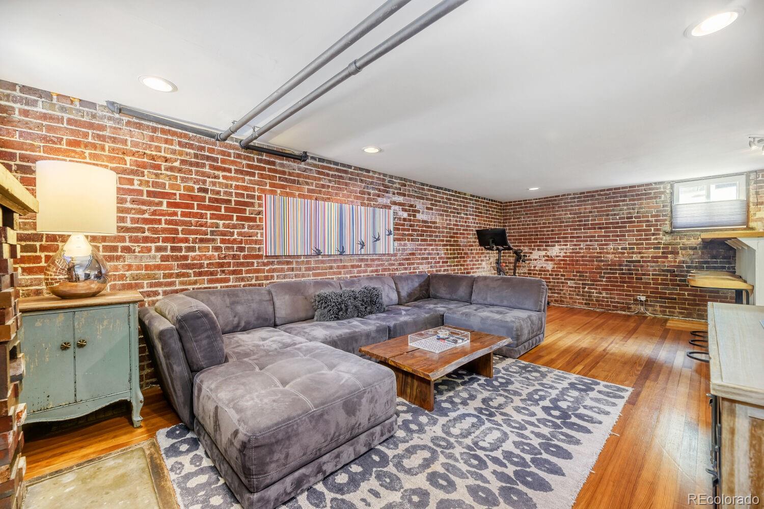 3145 W 31st Avenue