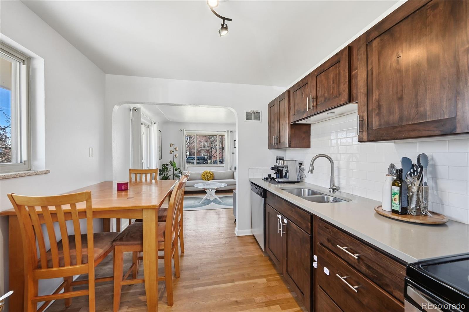 3286 W Fairview Place