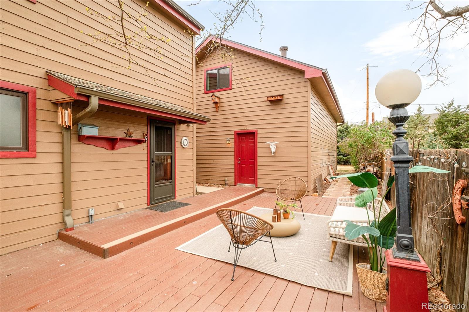 815 Vivian Street