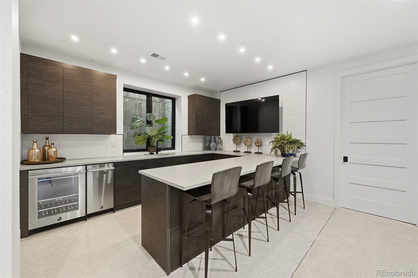 7894 Forest Keep Circle