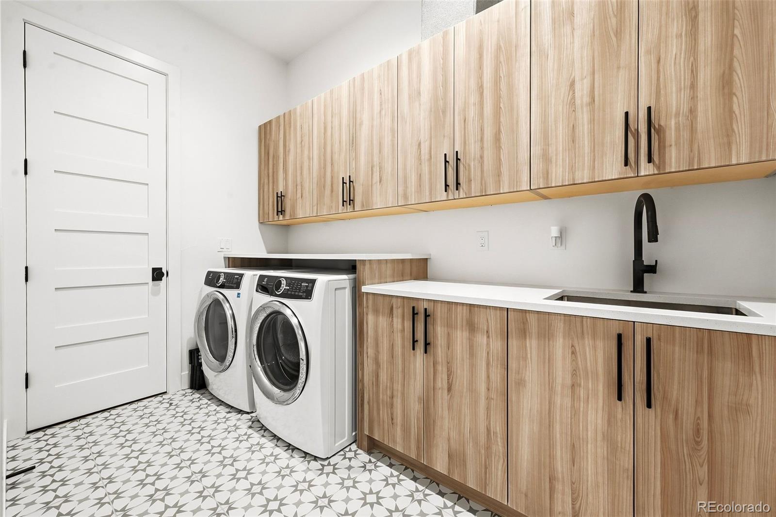 7894 Forest Keep Circle