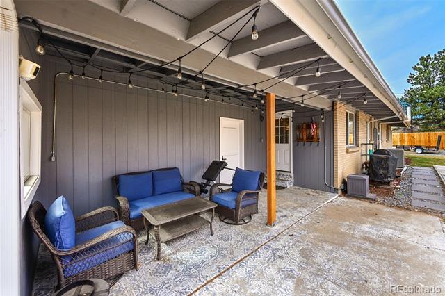 323 E Briarwood Drive