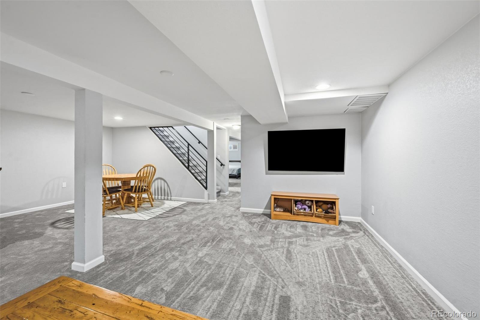 323 E Briarwood Drive