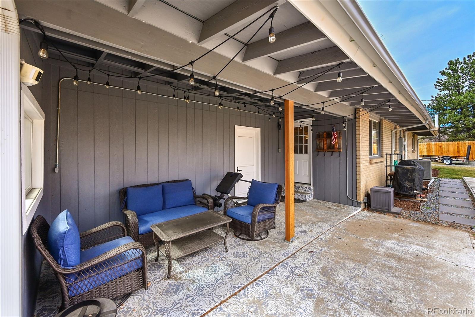 323 E Briarwood Drive