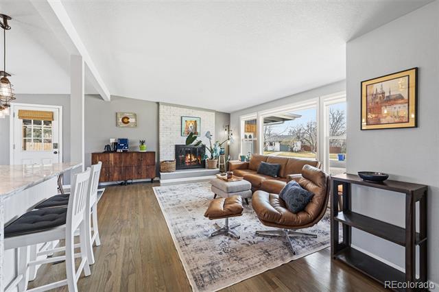323 E Briarwood Drive